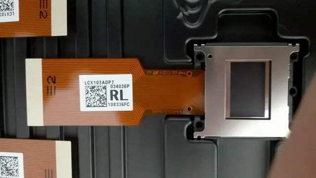 projector lcd panel chip LCX103ADP7