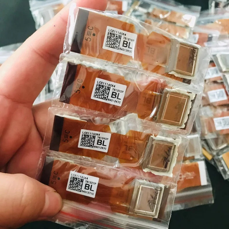 Projector Lcd Panel Chip LCX080A/LCX102A/LCX100A/LCX118A/LCX111A/LCX101